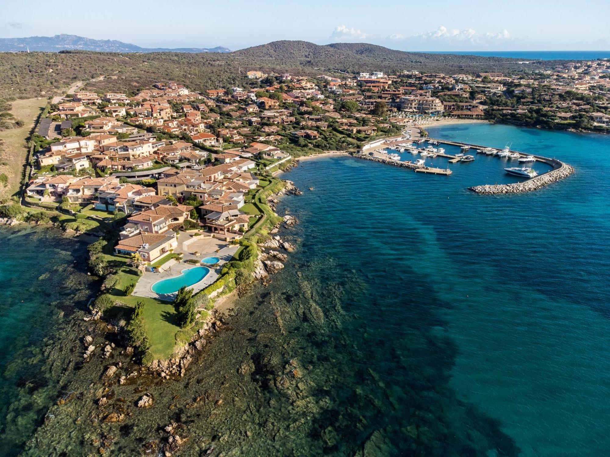 S'Abba Seafront Apartments - Your House In Sardinia Голфо Аранчи Екстериор снимка