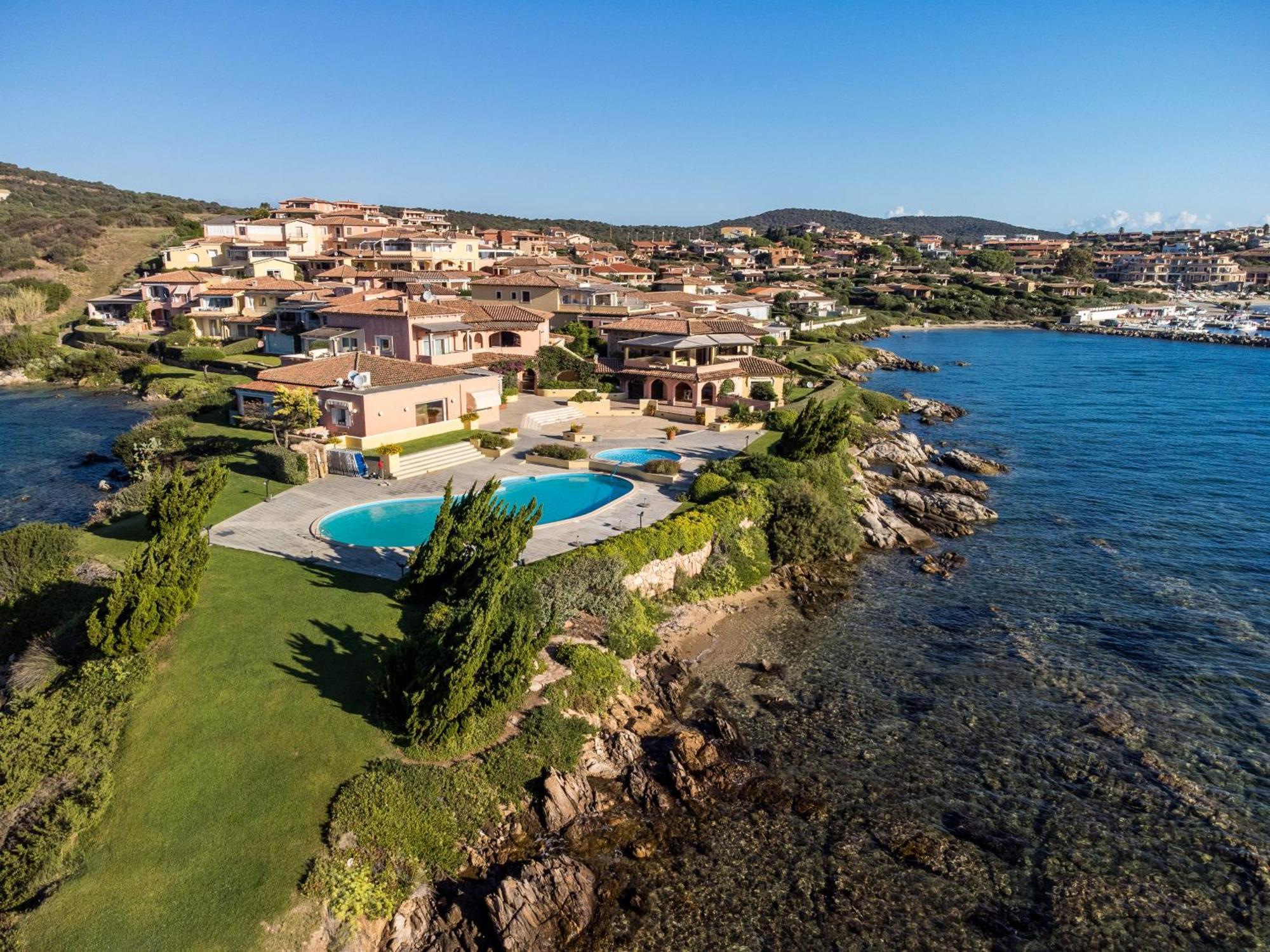 S'Abba Seafront Apartments - Your House In Sardinia Голфо Аранчи Екстериор снимка