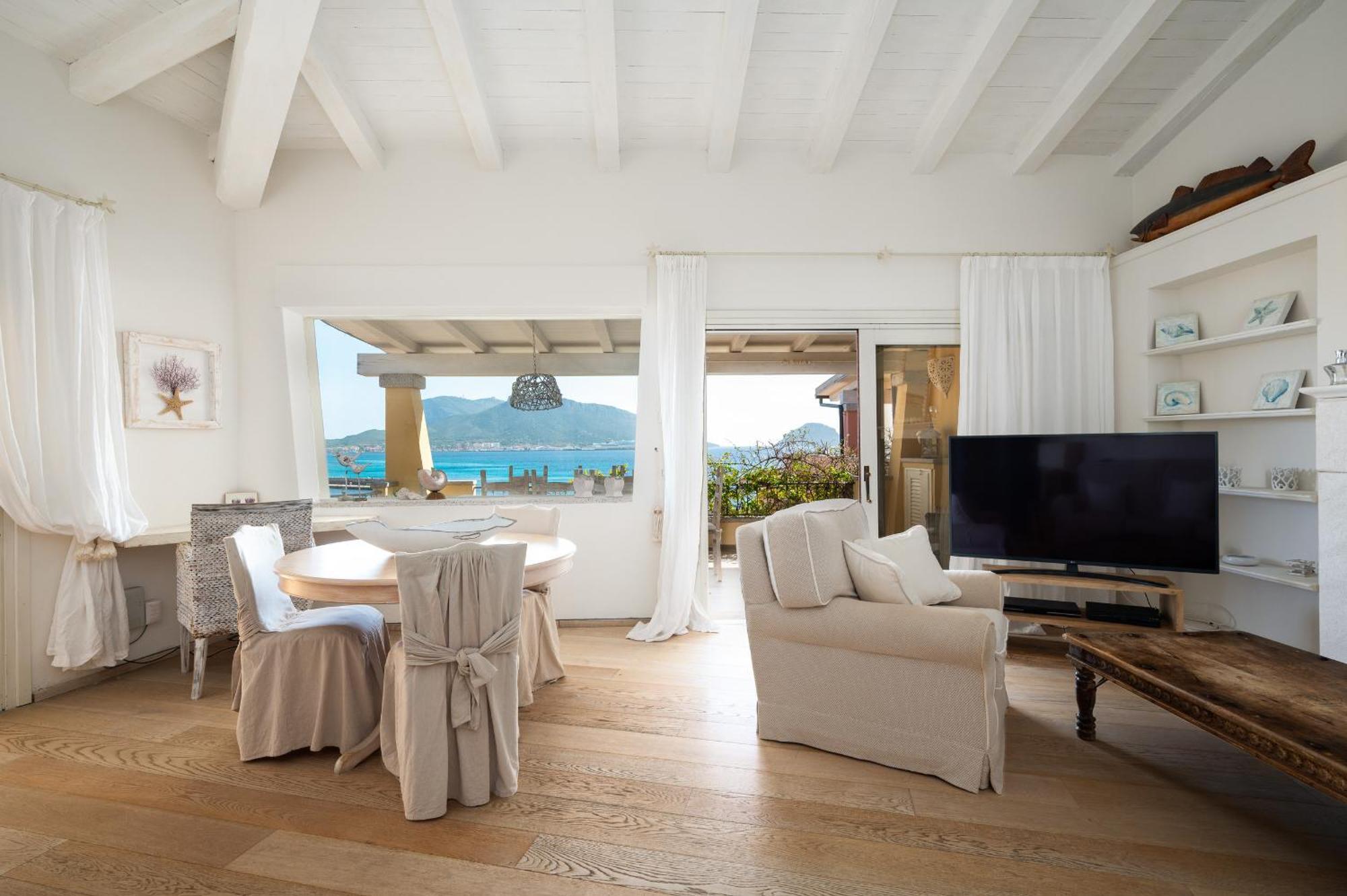 S'Abba Seafront Apartments - Your House In Sardinia Голфо Аранчи Екстериор снимка