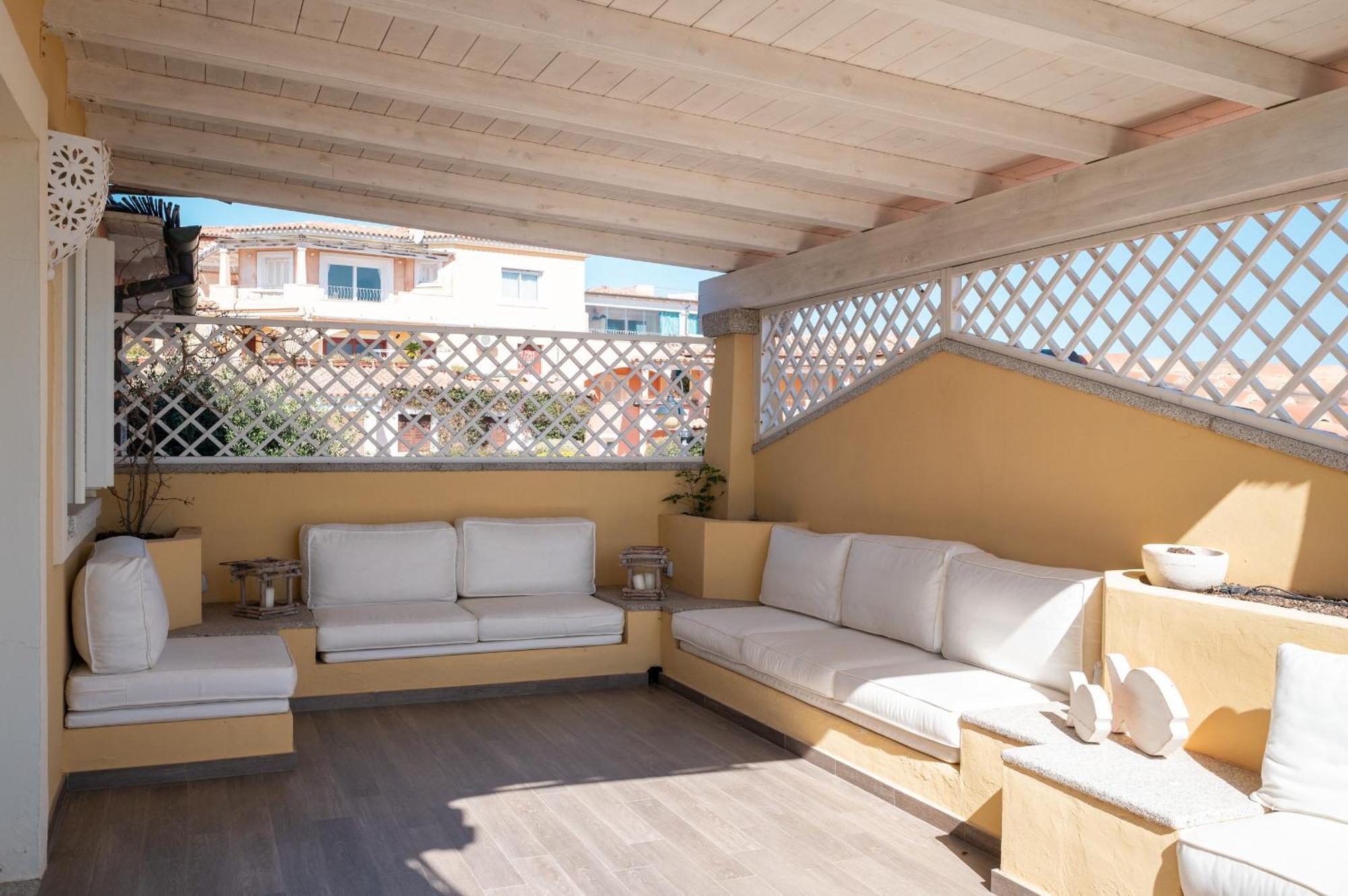 S'Abba Seafront Apartments - Your House In Sardinia Голфо Аранчи Екстериор снимка