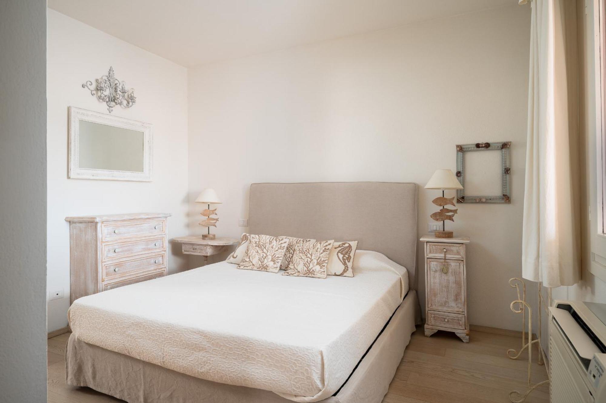 S'Abba Seafront Apartments - Your House In Sardinia Голфо Аранчи Екстериор снимка
