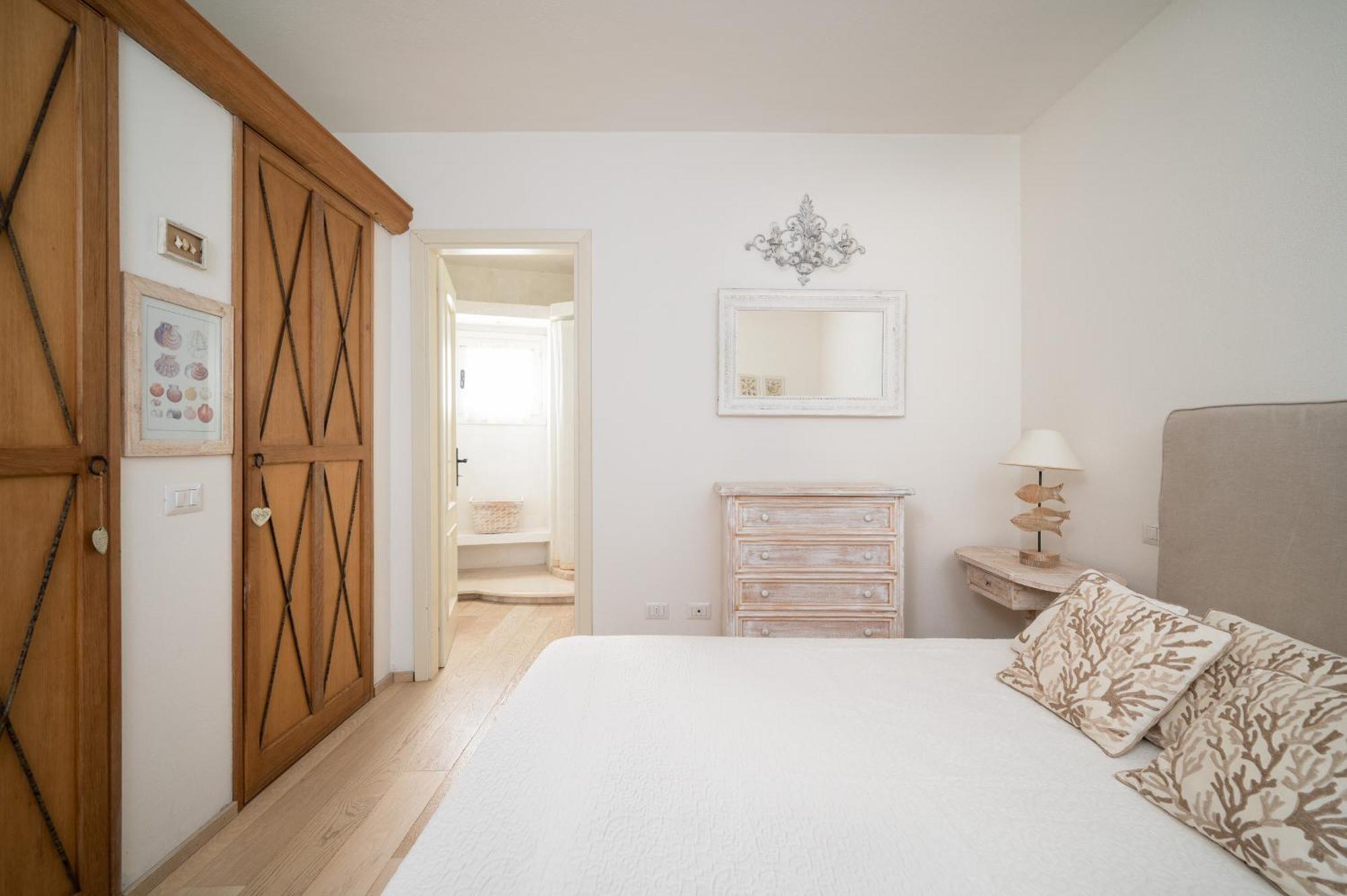 S'Abba Seafront Apartments - Your House In Sardinia Голфо Аранчи Екстериор снимка