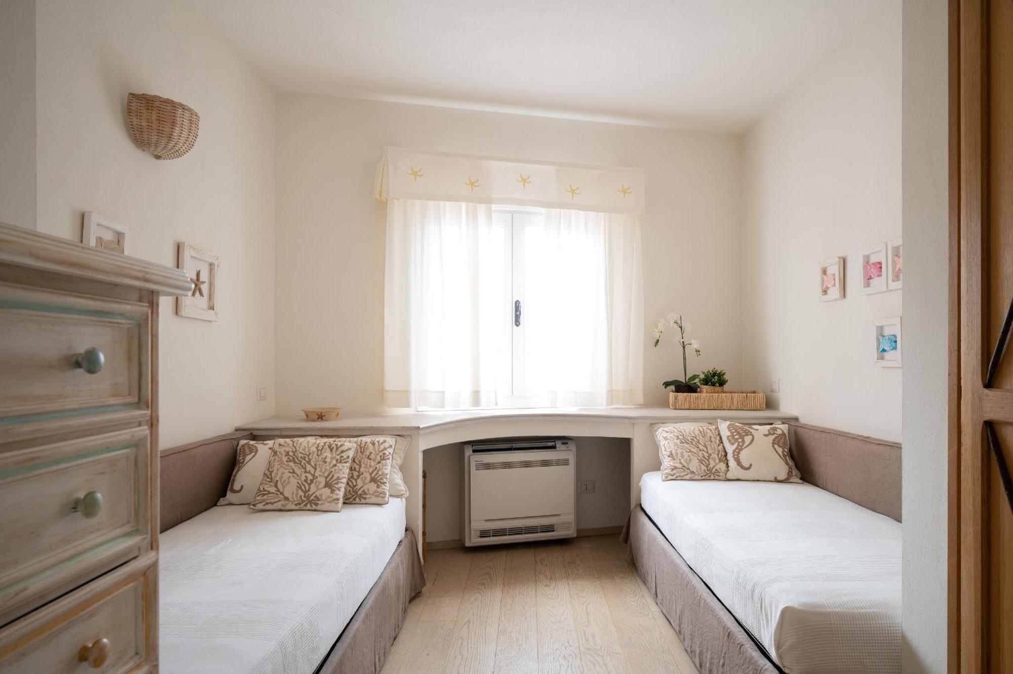 S'Abba Seafront Apartments - Your House In Sardinia Голфо Аранчи Екстериор снимка